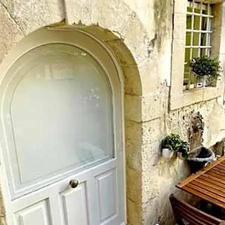 فندق Casa Artemide 3*